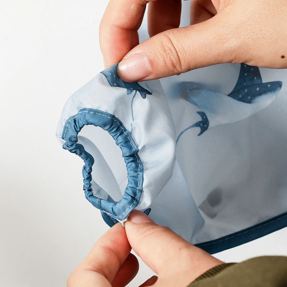 Bavoir bébé imperméable à manches longues